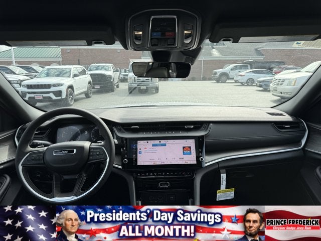 2026 Jeep Grand Cherokee Laredo Altitude