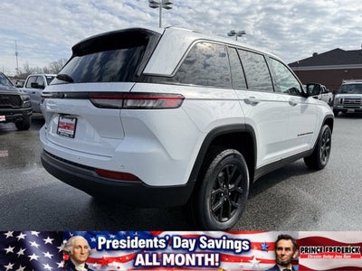 2026 Jeep Grand Cherokee Laredo Altitude