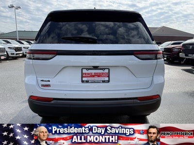 2026 Jeep Grand Cherokee Laredo Altitude