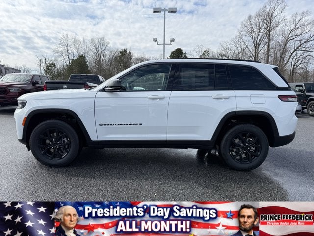 2026 Jeep Grand Cherokee Laredo Altitude