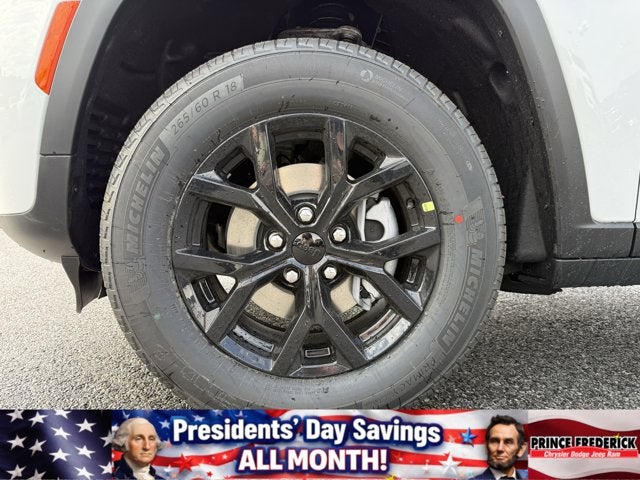 2026 Jeep Grand Cherokee Laredo Altitude