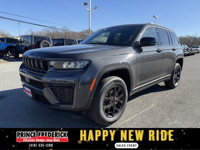 2026 Jeep Grand Cherokee Laredo Altitude