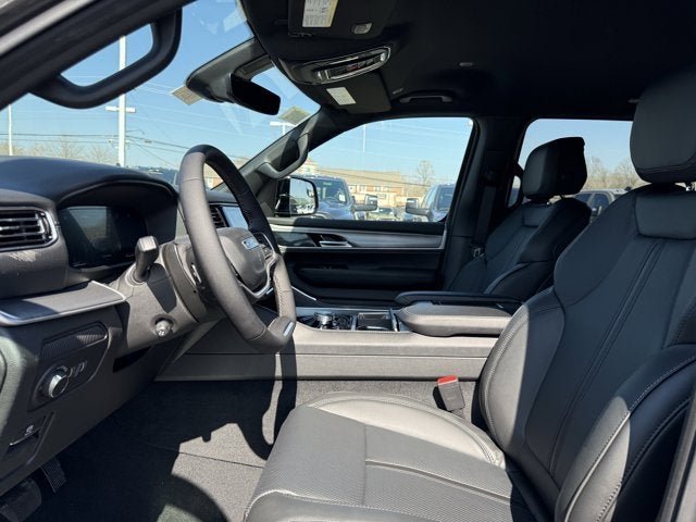 2026 Jeep Grand Wagoneer Base