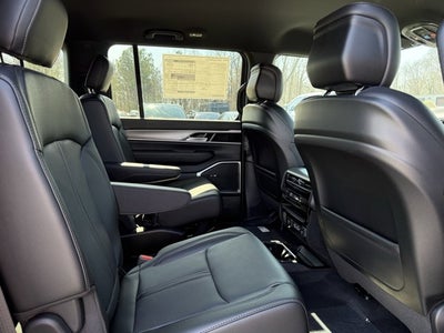 2026 Jeep Grand Wagoneer Base