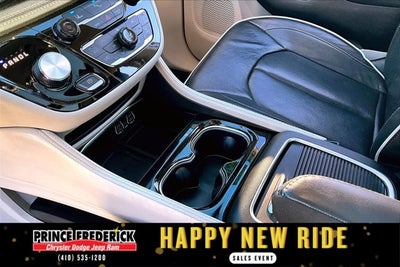 2023 Chrysler Pacifica Hybrid Limited