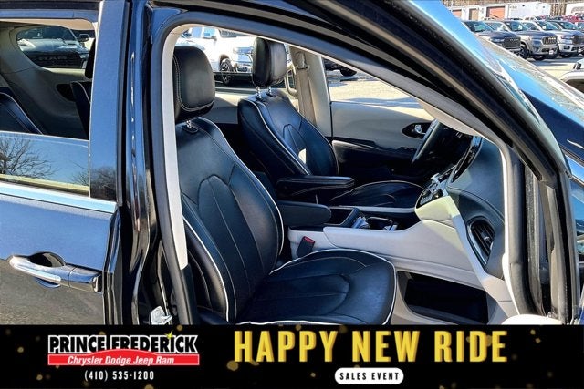 2023 Chrysler Pacifica Hybrid Limited