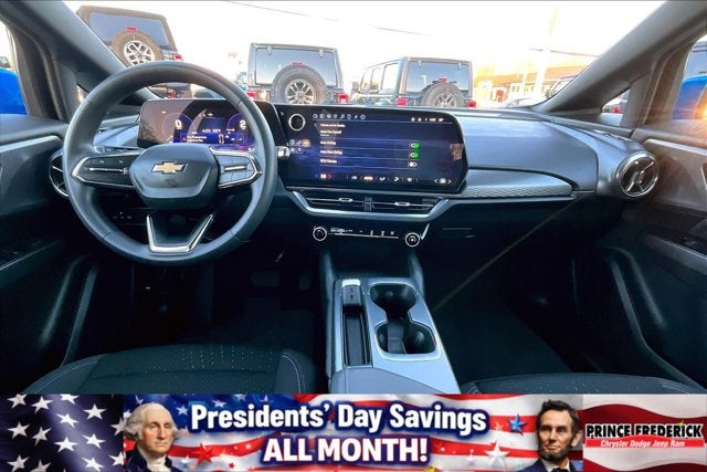 2025 Chevrolet Equinox EV LT