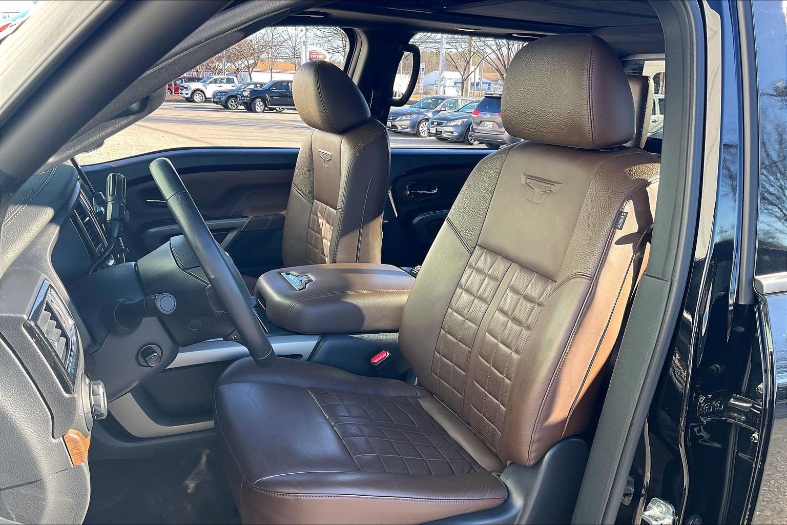 2022 Nissan Titan Platinum Reserve