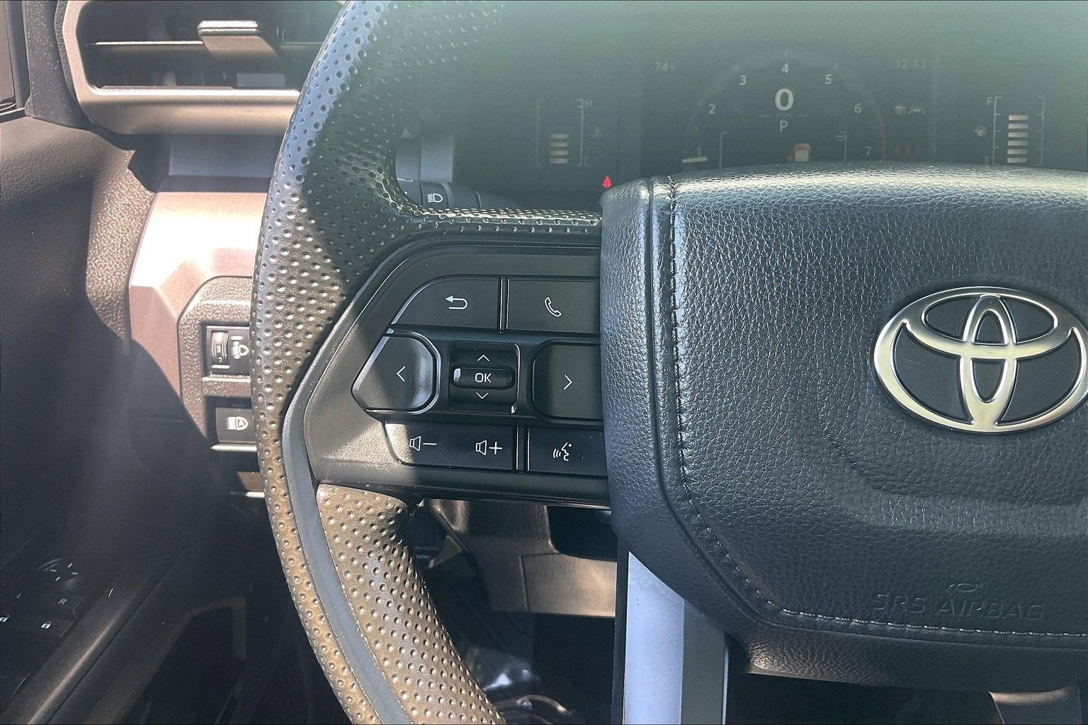 2025 Toyota Tacoma 4WD SR5