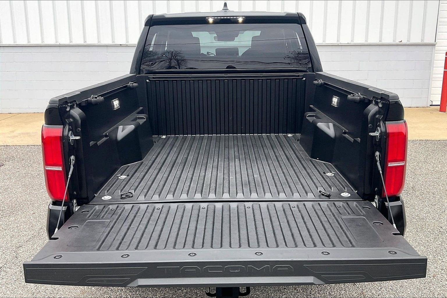 2025 Toyota Tacoma 4WD SR5