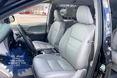2019 Toyota Sienna XLE