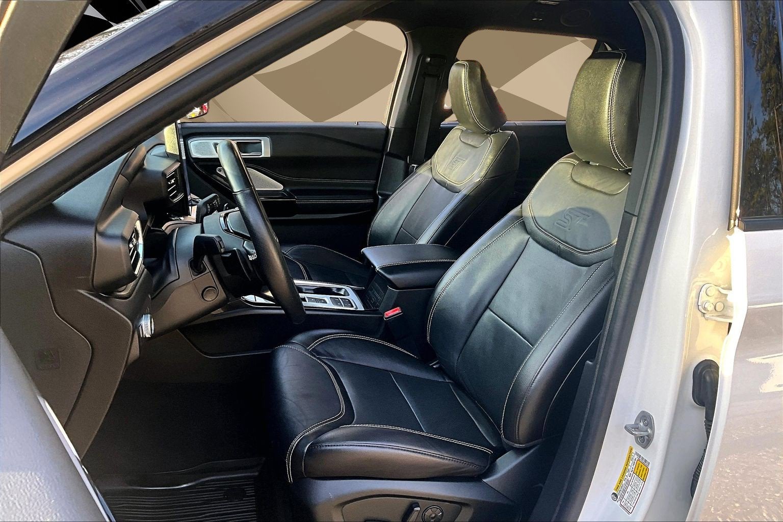 2022 Ford Explorer ST PERFORMANCE PKG