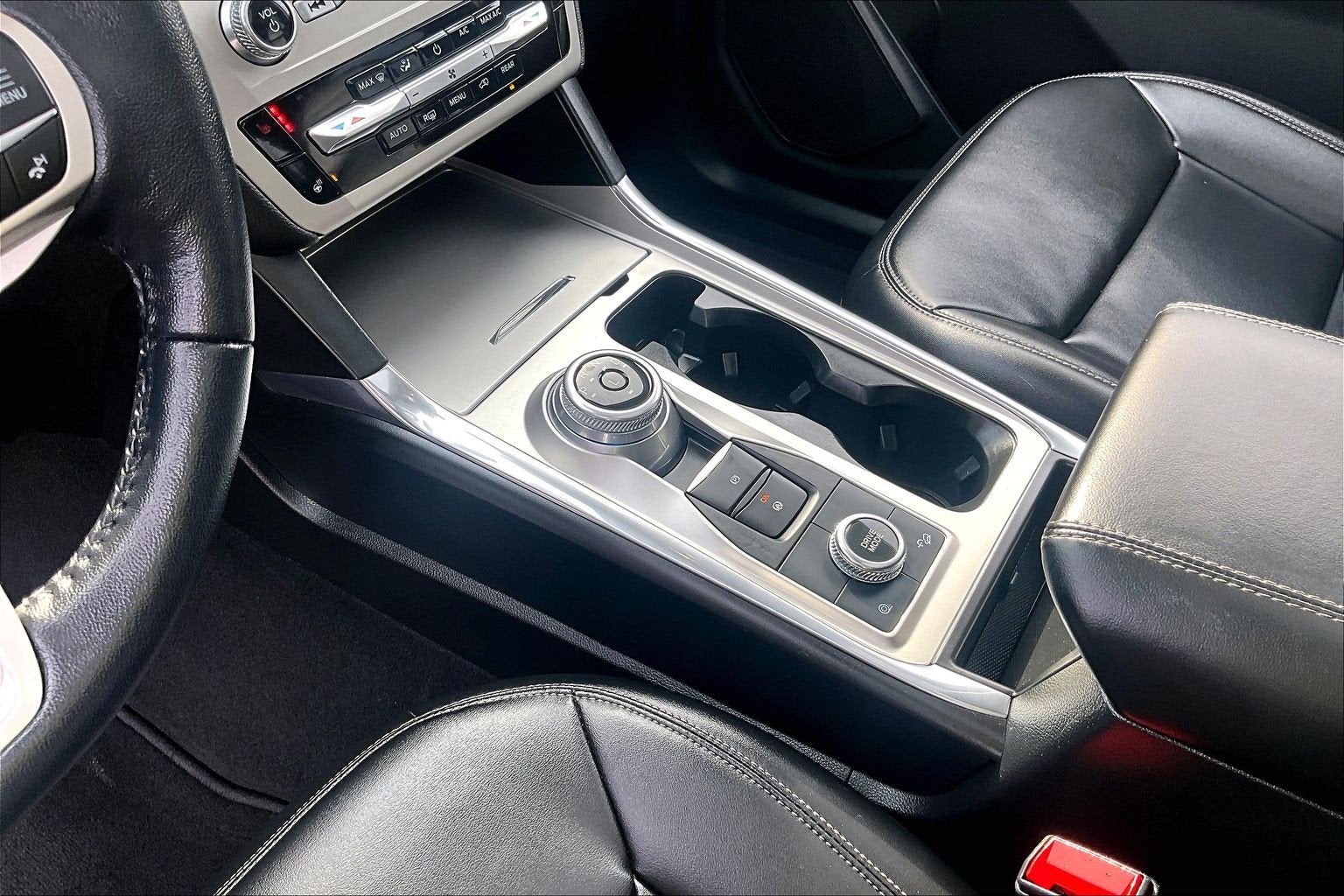 2022 Ford Explorer XLT LUXURY PANO ROOF