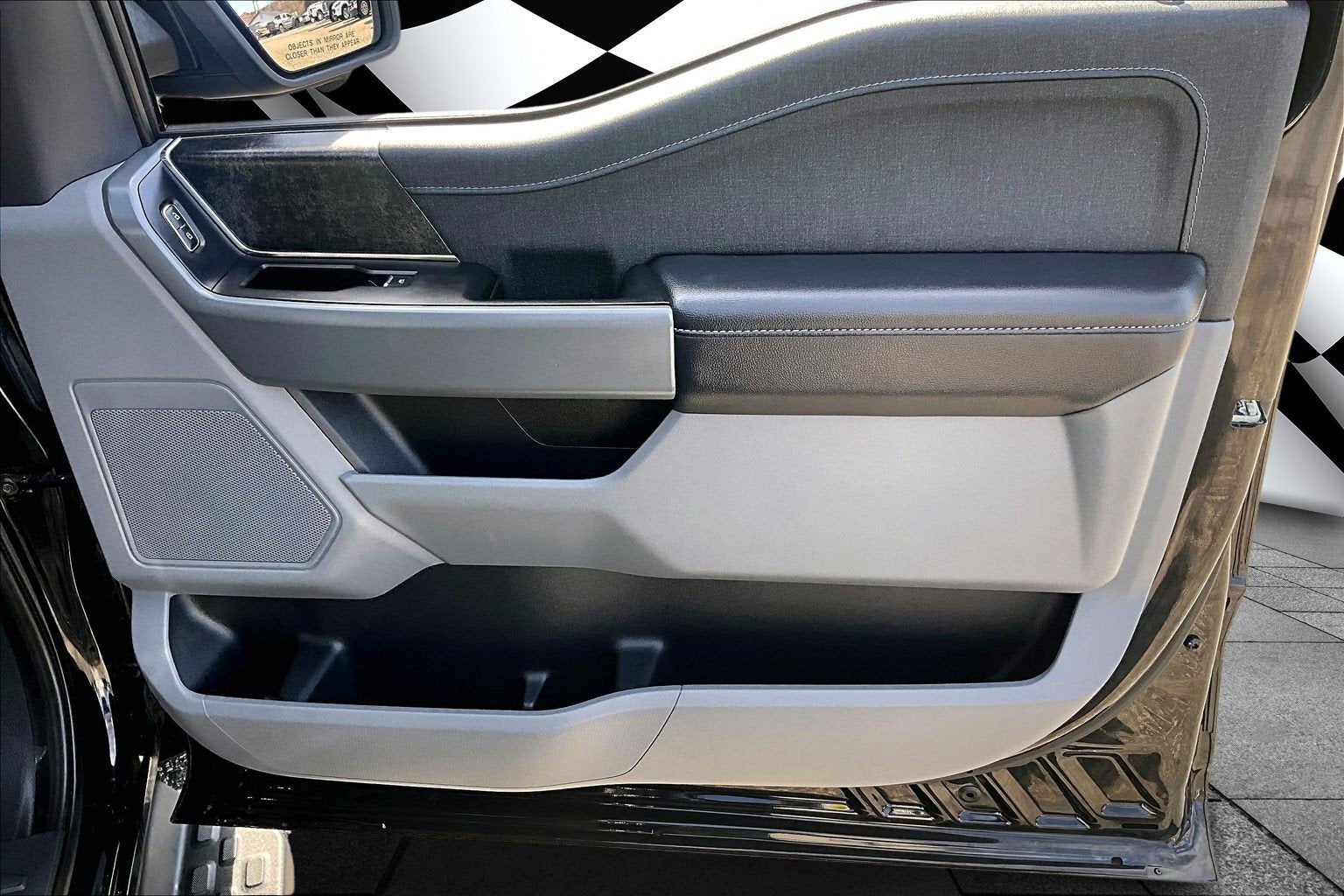 2023 Ford F-150 Lightning XLT LONG RANGE LUX PACKAGE