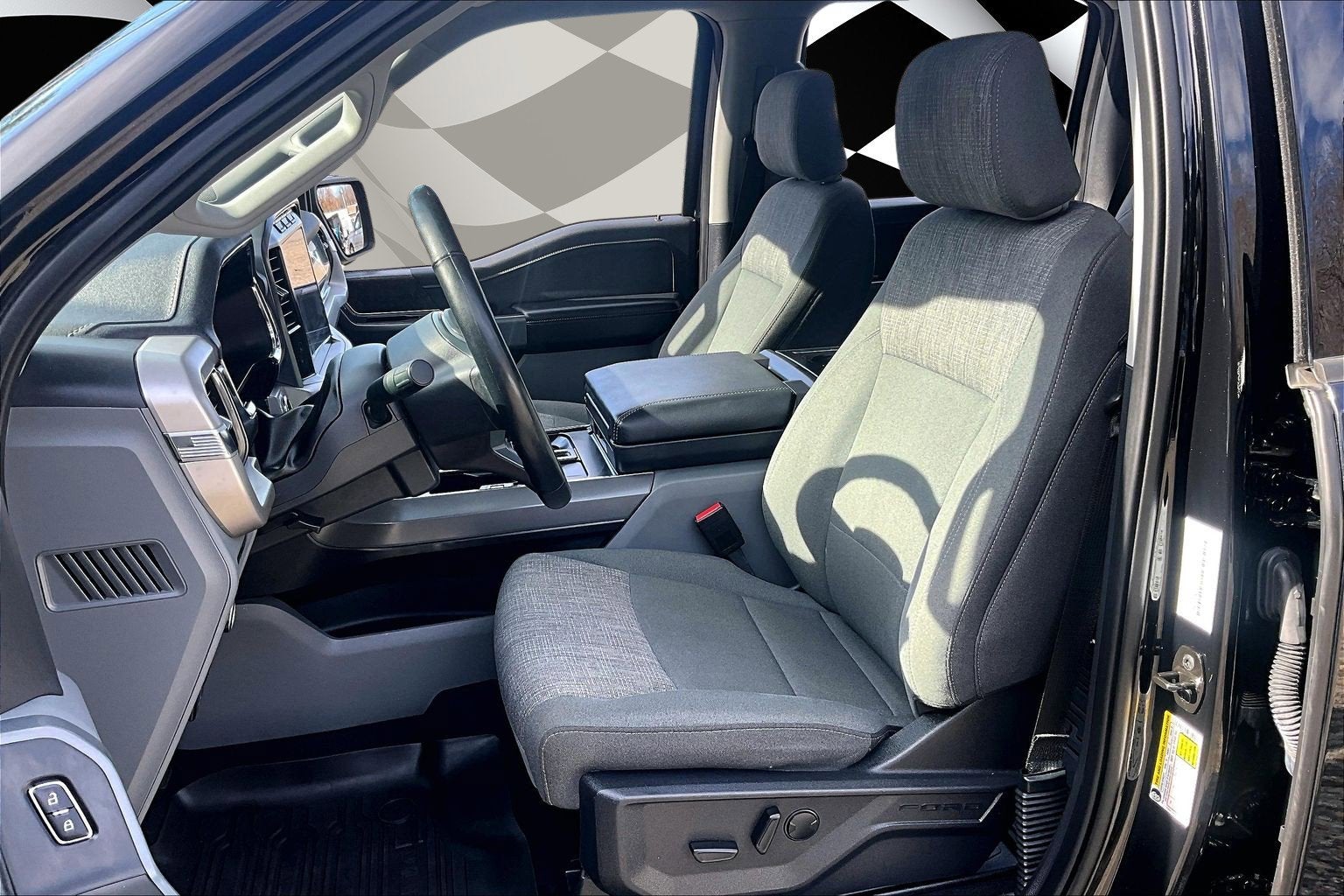 2023 Ford F-150 Lightning XLT LONG RANGE LUX PACKAGE