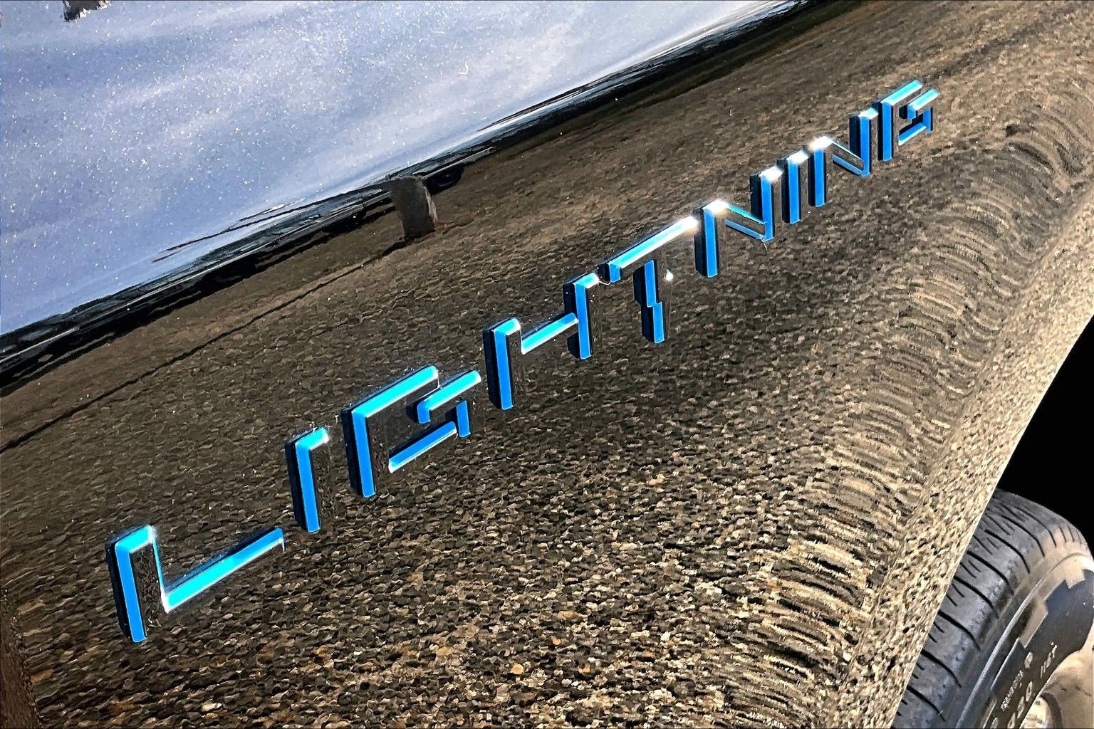 2023 Ford F-150 Lightning XLT LONG RANGE LUX PACKAGE