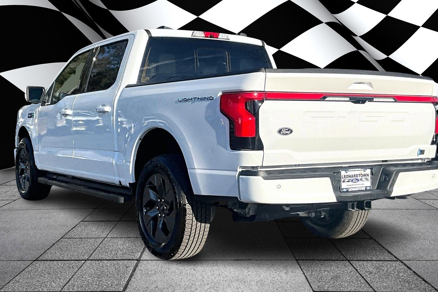2025 Ford F-150 Lightning LARIAT EXTENDED RANGE LOADED