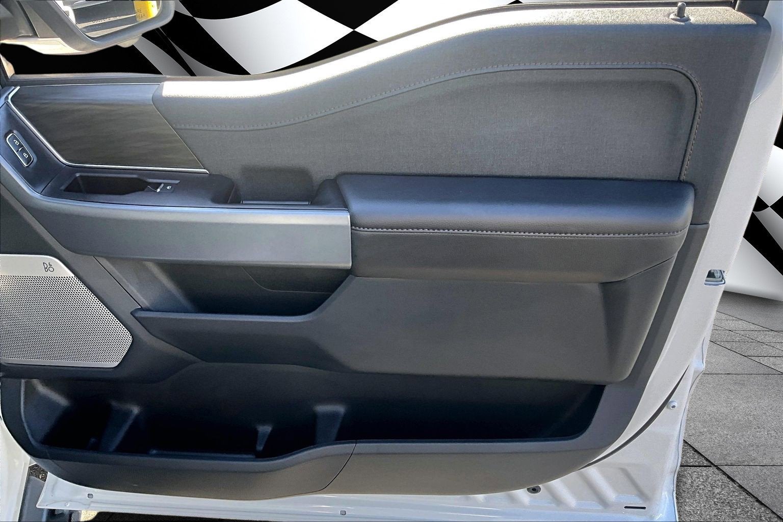 2025 Ford F-150 Lightning LARIAT EXTENDED RANGE LOADED