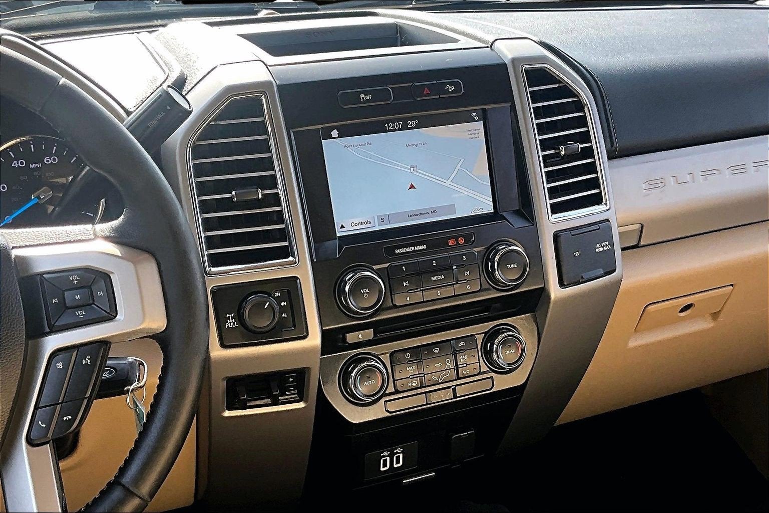 2017 Ford Super Duty F-250 SRW Lariat