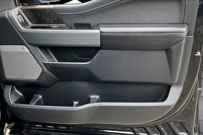 2023 Ford F-150 Lightning LARIAT