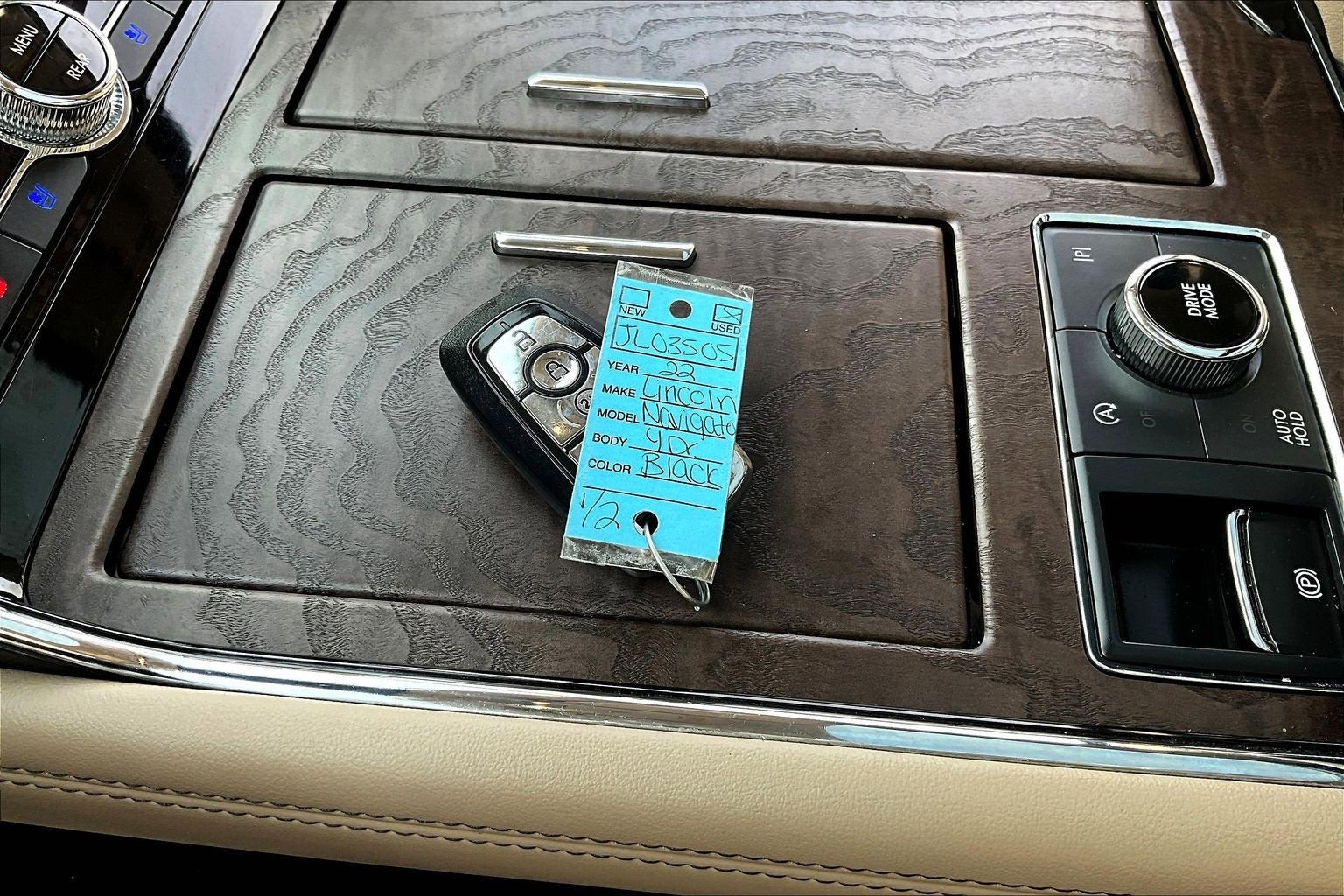 2022 Lincoln Navigator Reserve BLACK PACKAGE