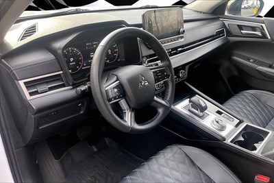 2023 Mitsubishi Outlander SEL