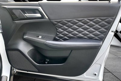 2023 Mitsubishi Outlander SEL