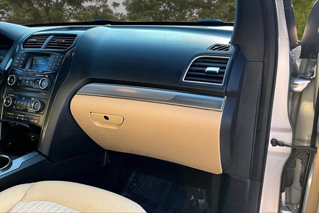 2017 Ford Explorer Base