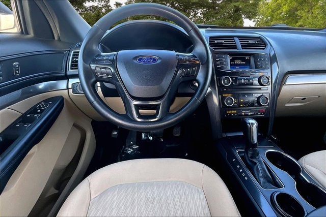 2017 Ford Explorer Base