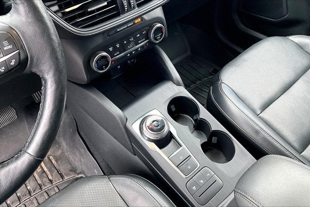 2020 Ford Escape Titanium Hybrid