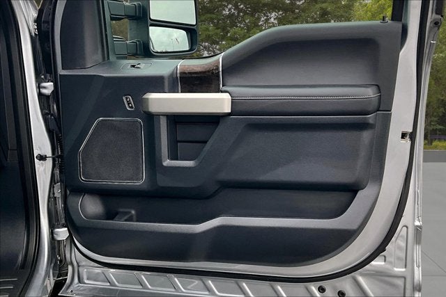 2022 Ford Super Duty F-350 SRW LARIAT