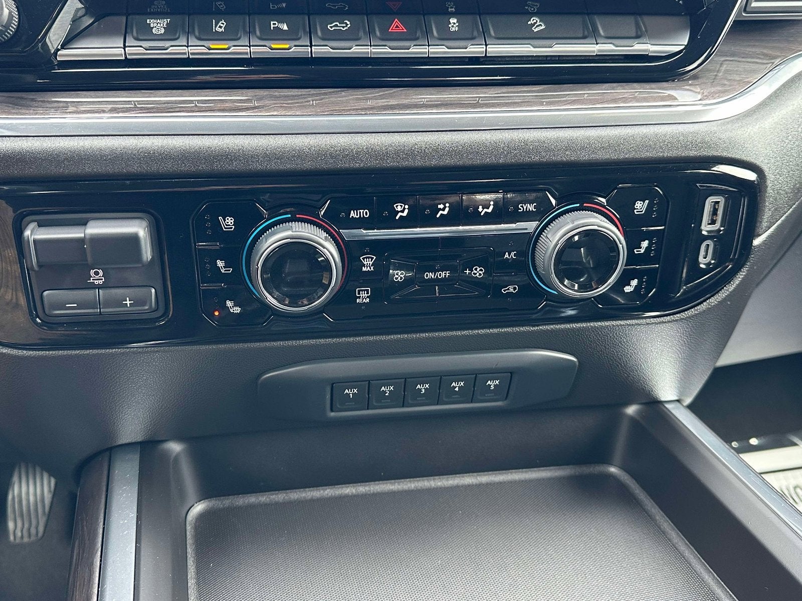 2024 Chevrolet Silverado 3500 HD LTZ