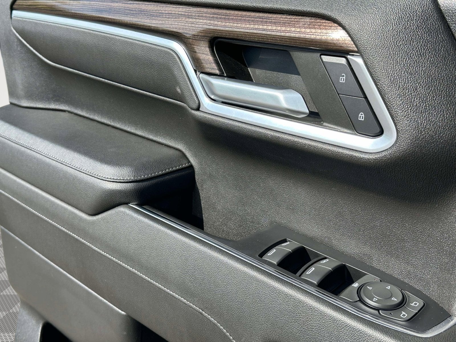 2022 Chevrolet Silverado 1500 LT (2FL)