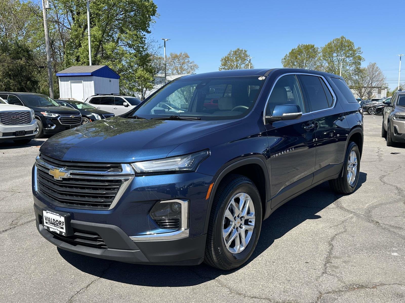 2023 Chevrolet Traverse LS