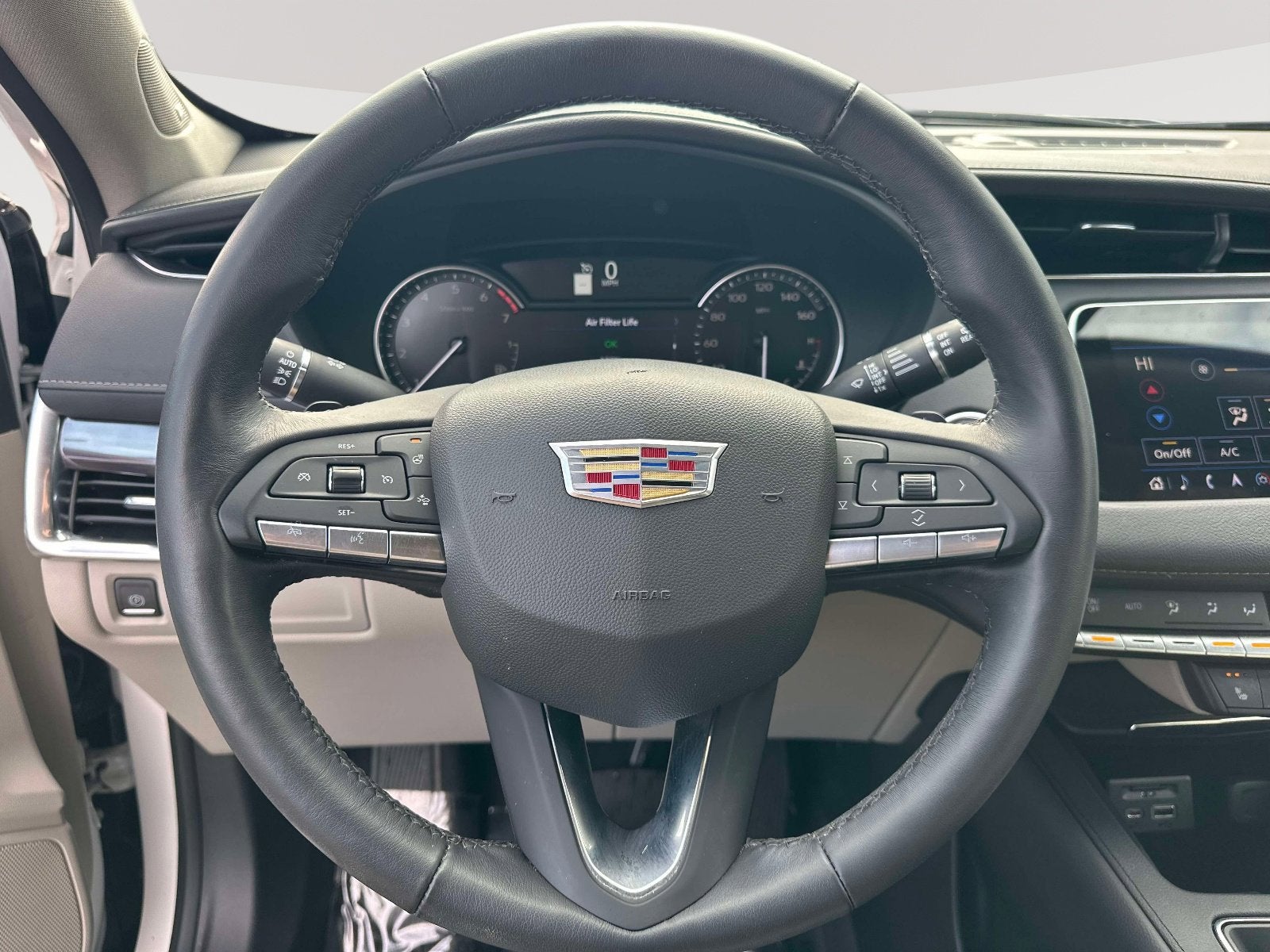 2022 Cadillac XT4 Luxury