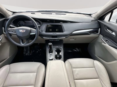 2022 Cadillac XT4 Luxury