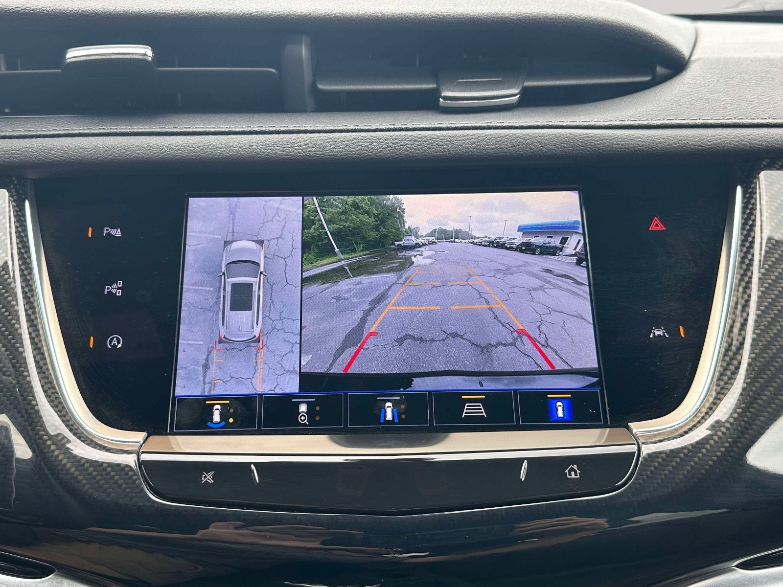2024 Cadillac XT6 Sport