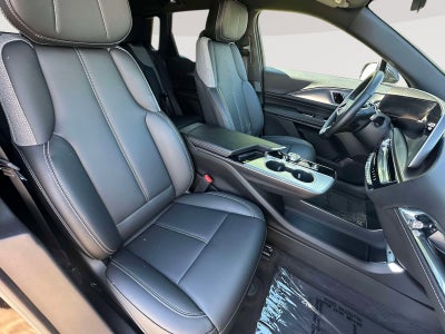 2024 Cadillac LYRIQ Tech