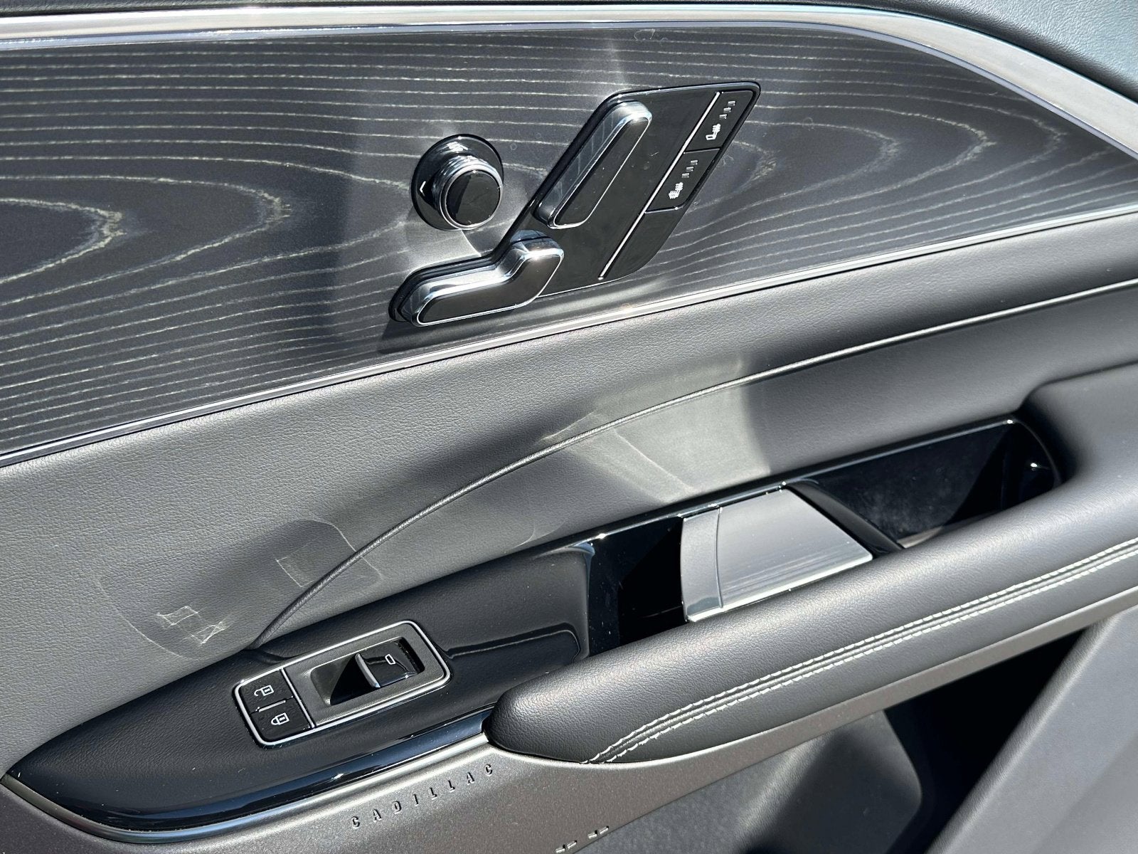 2024 Cadillac LYRIQ Sport 1