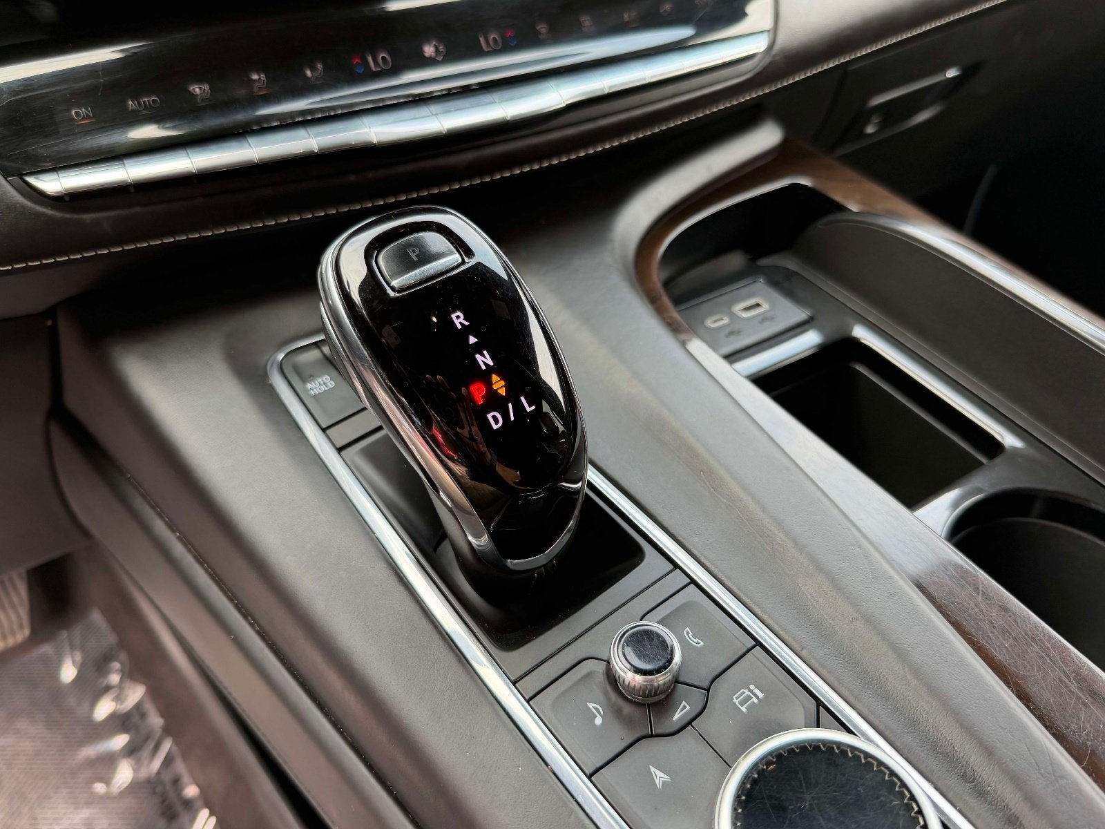 2023 Cadillac Escalade 4WD Sport Platinum