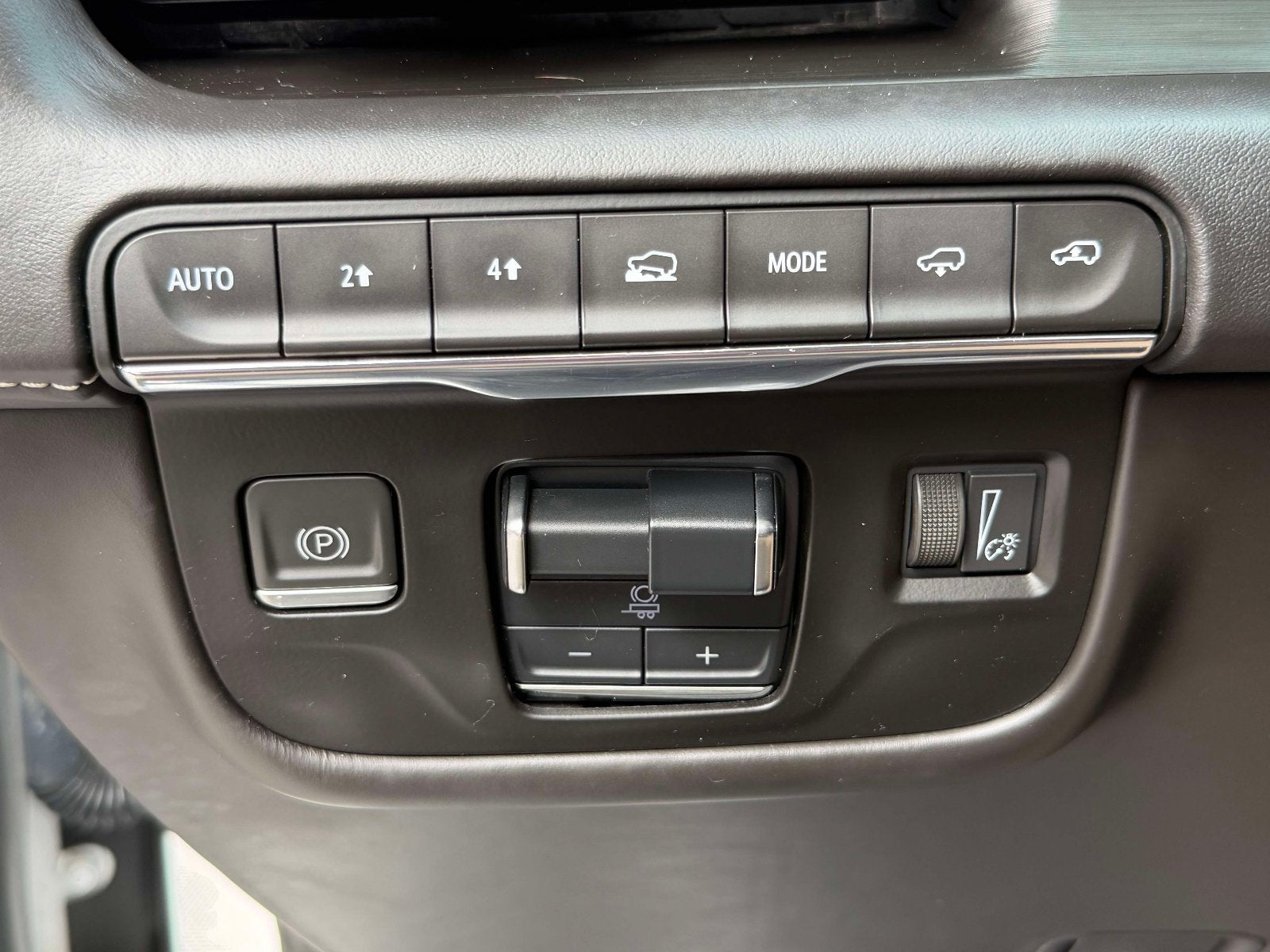 2023 Cadillac Escalade 4WD Sport Platinum