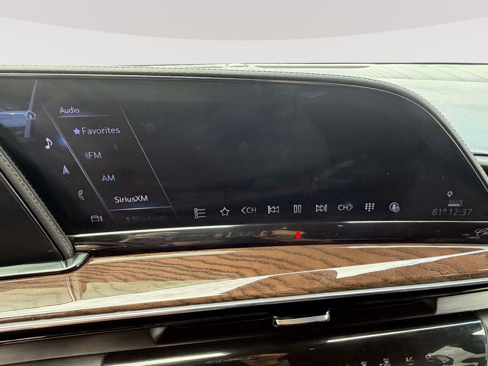 2023 Cadillac Escalade 4WD Sport Platinum