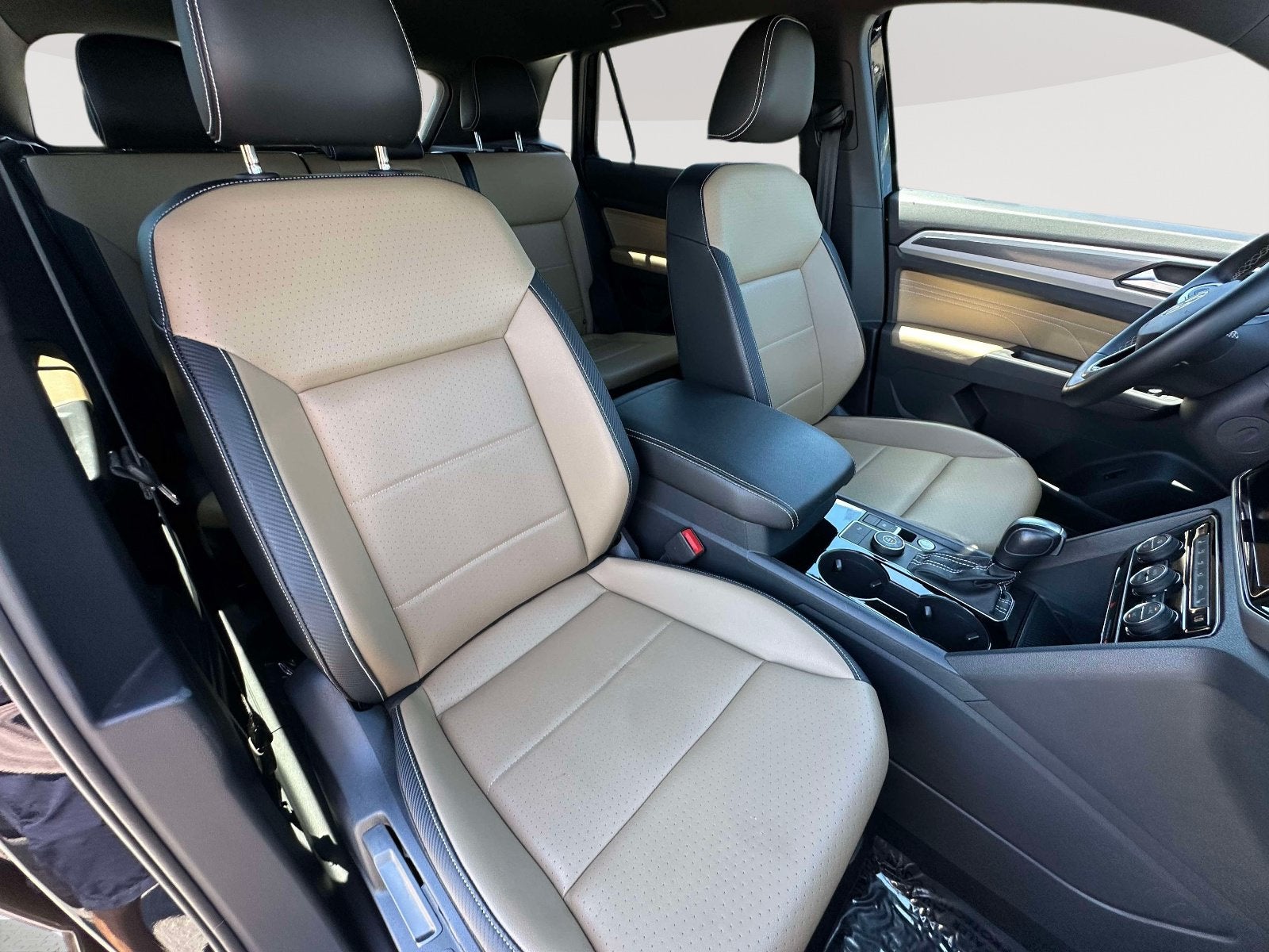 2023 Volkswagen Atlas Cross Sport 2.0T SE w/Technology