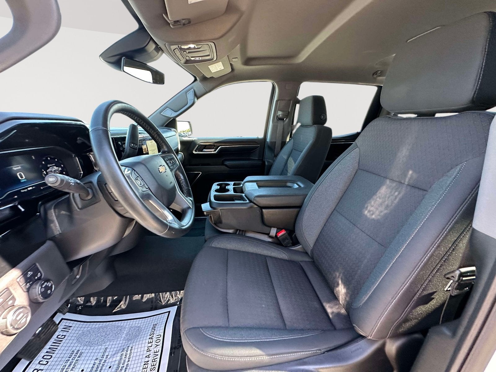 2024 Chevrolet Silverado 1500 LT (2FL)