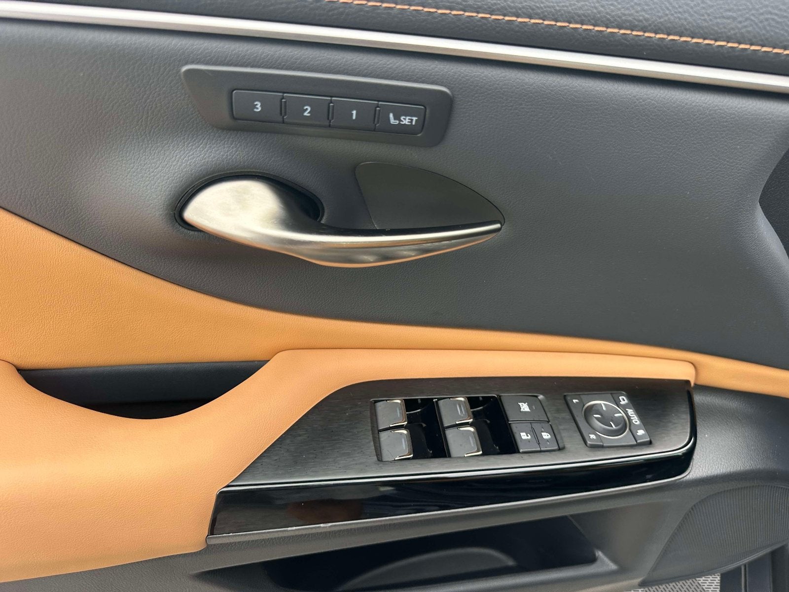 2025 Lexus ES ES 300h