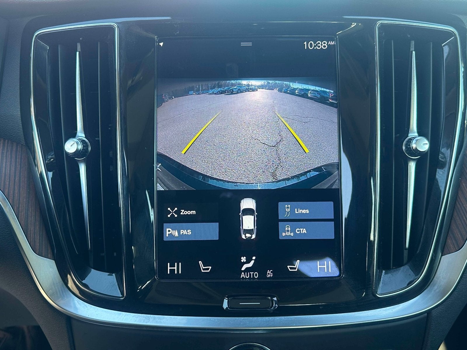 2022 Volvo S60 Momentum