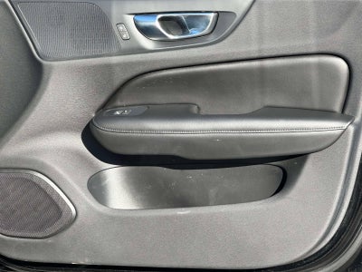 2022 Volvo S60 Momentum