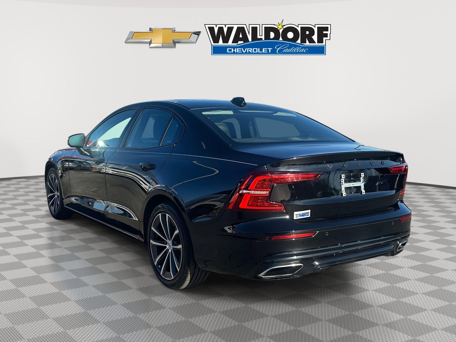 2022 Volvo S60 Momentum