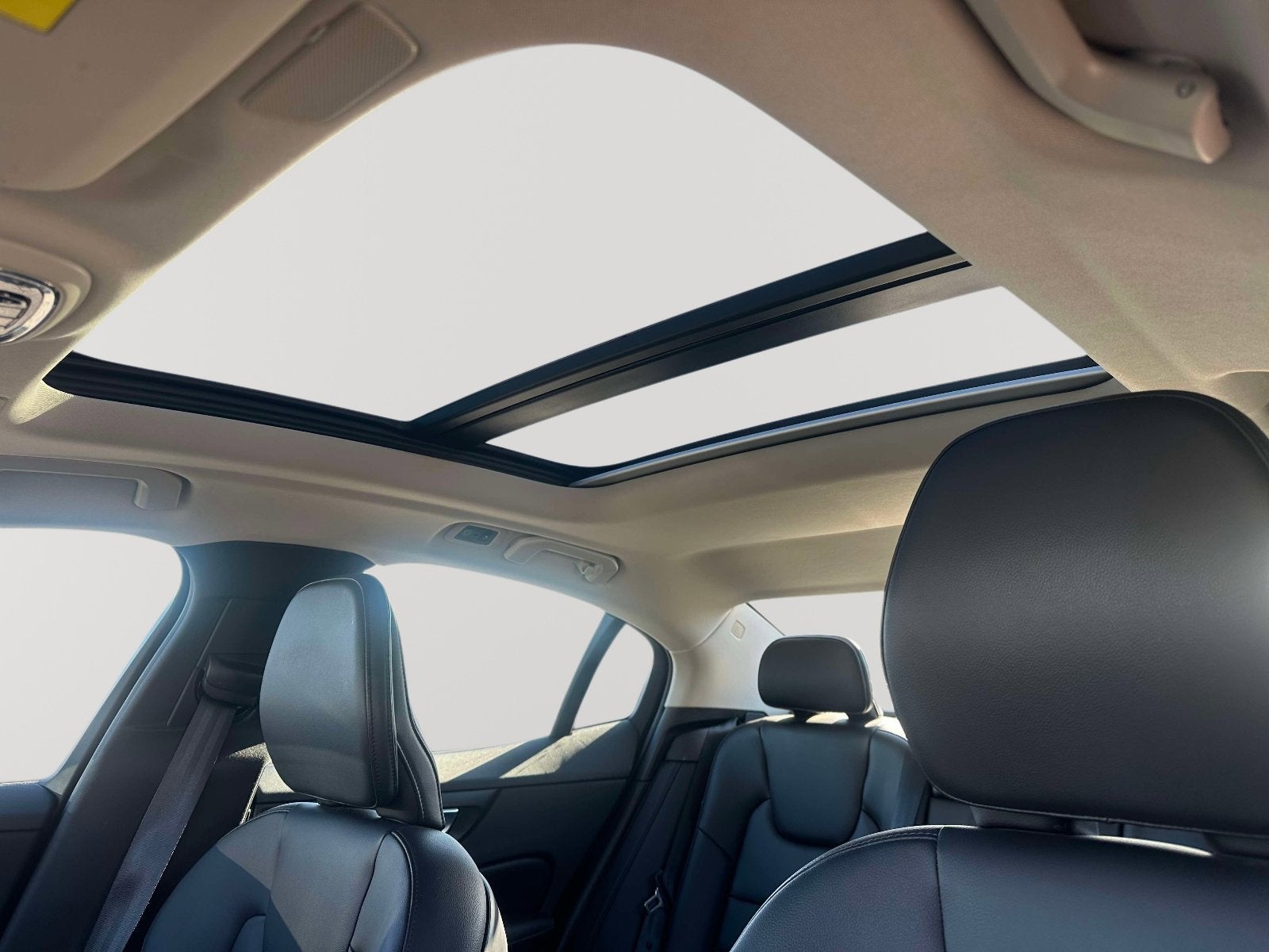 2022 Volvo S60 Momentum