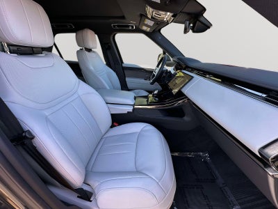 2025 Land Rover Range Rover Sport SE